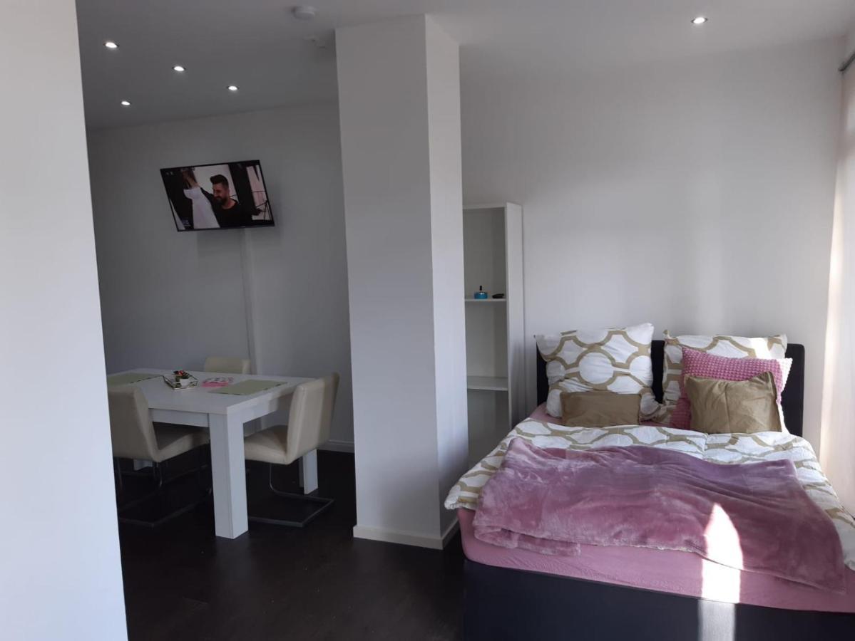 Luxurioese Wohnung Mit Eigenem Garten Augsburgo Exterior foto