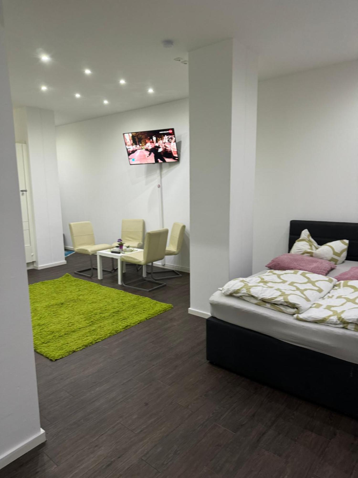 Luxurioese Wohnung Mit Eigenem Garten Augsburgo Exterior foto