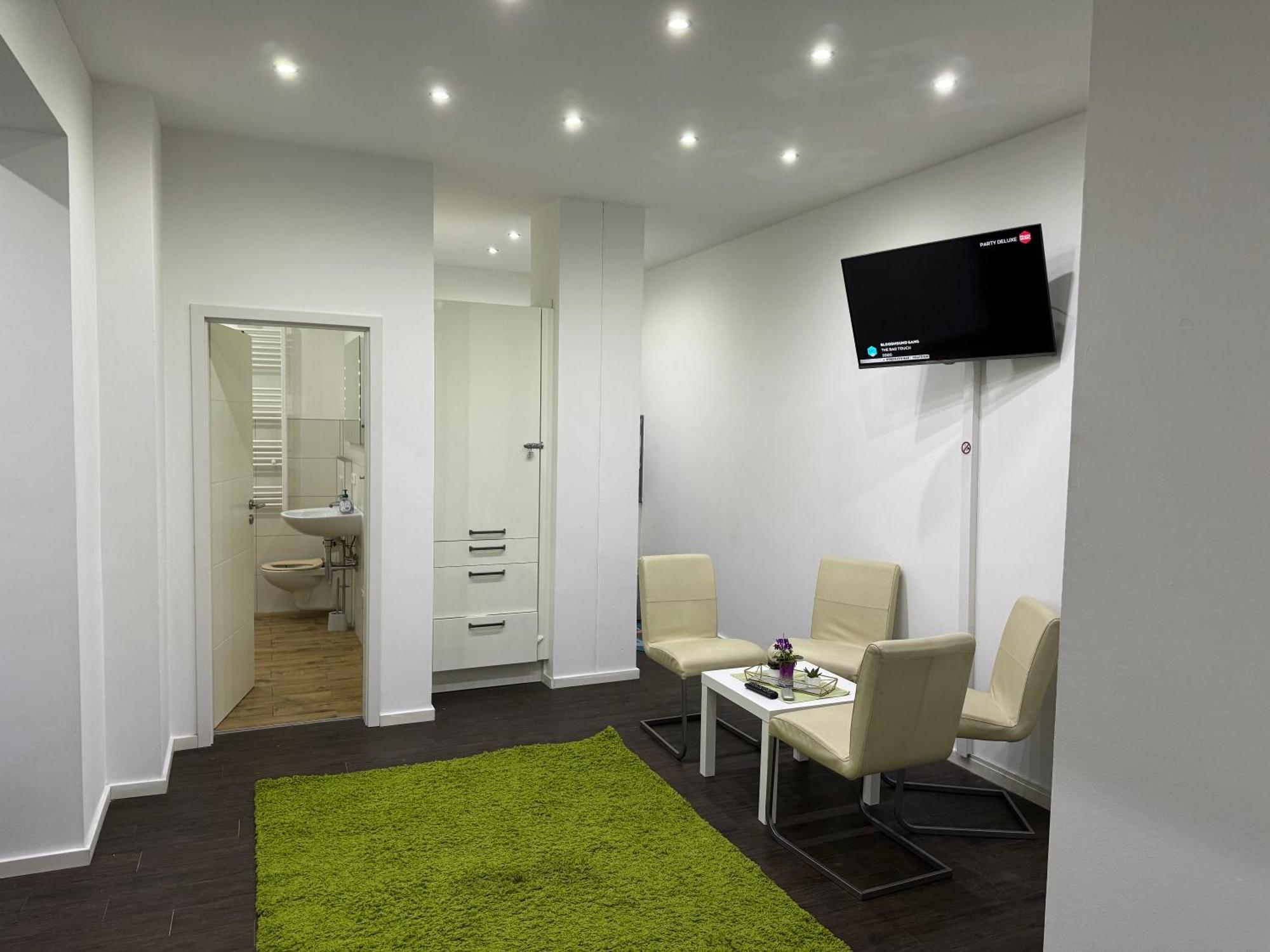 Luxurioese Wohnung Mit Eigenem Garten Augsburgo Exterior foto